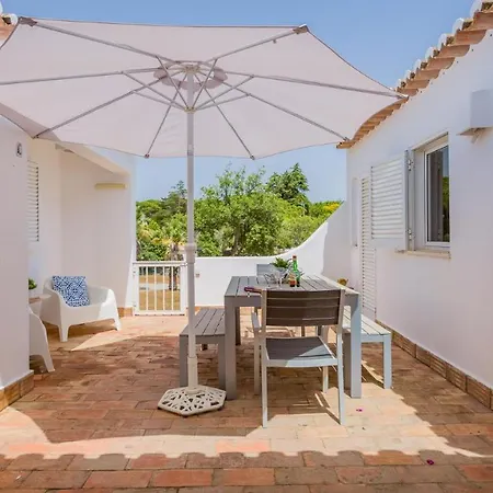 Апартаменти Sea 3bdr House W/ Patio By Lovelystay *