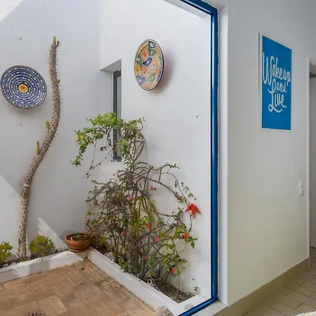 Sea 3bdr House W/ Patio By Lovelystay Αλμπουφέιρα